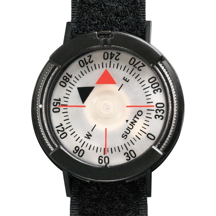 Компас Suunto M-9 NH на запястье