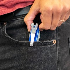Клипса для средних швейцарских армеских ножей Victorinox Clip & Carry SwissQlip (Chrome)