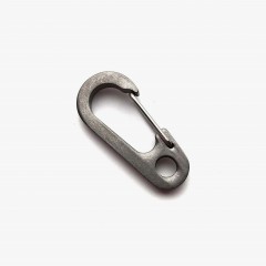 Титановый карабин для ключей и аксессуаров Flytanium Titanium Gate Clip (Medium)