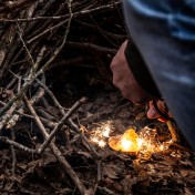 Всепогодное средство для разжигания огня Pathfinder Mini Inferno Fire Discs — дополнительное фото