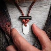 Кулон для походов и выживания Wazoo Bushcraft Necklace — дополнительное фото