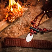 Кулон для походов и выживания Wazoo Bushcraft Necklace — дополнительное фото