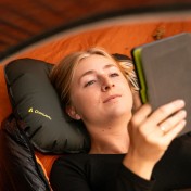 Надувная туристическая подушка Coghlan's Travel Pillow — дополнительное фото