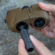 Компактный набор для чистки объективов, биноклей, прицелов и линз Carson C6 Reusable Compact Lens Cleaner — дополнительное фото