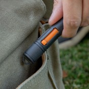 Компактный набор для чистки объективов, биноклей, прицелов и линз Carson C6 Reusable Compact Lens Cleaner — дополнительное фото