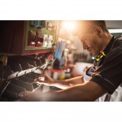 Рабочий фонарь на шею с зарядкой USB Caterpillar Rechargeable LED Neck Light — дополнительное фото