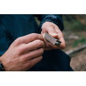 Титановый спичечный коробок Maratac Titanium Match Slide Box With Loop — дополнительное фото