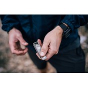 Титановый спичечный коробок Maratac Titanium Match Slide Box With Loop — дополнительное фото