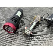 Светящаяся клейкая лента Maratac MaraSpec Glow Tape Roll — дополнительное фото
