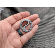 Двойное кольцо для ключей и аксессуаров Maratac Dual Titanium Living Spring Ring — дополнительное фото