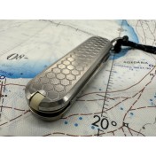 Титановые накладки для Victorinox Classic Maratac Titanium Scales 58 мм — дополнительное фото
