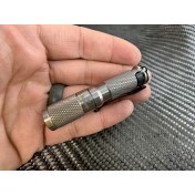 Титановый карманный фонарь Maratac Titanium AAA Flashlight REV 5 — дополнительное фото