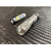 Титановый карманный фонарь Maratac Titanium AAA Flashlight REV 5 — дополнительное фото