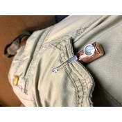 Медный тактический фонарь 90 градусов Maratac Copper Tactical Personal Flood TPF AAA Light — дополнительное фото