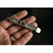 Компактный инструмент-ломик TEC Accessories Ti-Pry Titanium Pry Bar: Keychain Edition — дополнительное фото