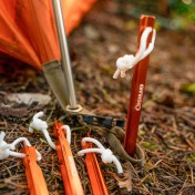 Coghlan’s сверхлегкие колышки для палатки Ultralight Tent Stakes — дополнительное фото